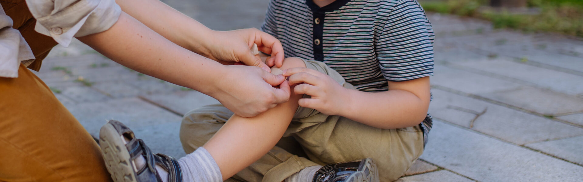 How to treat a wound?