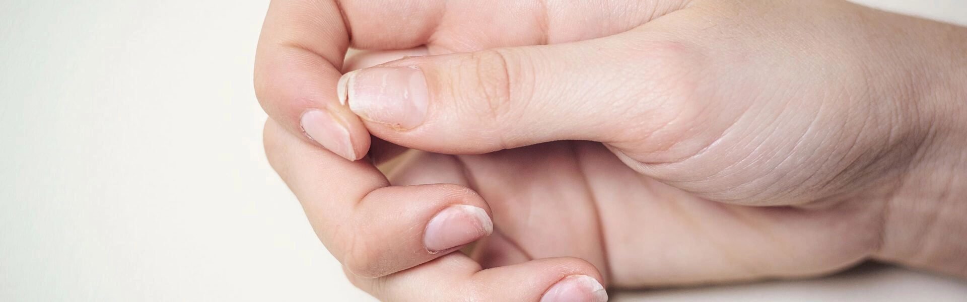 Split nails: what to do?